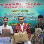 Foto bersama Ketua panitia, Bapak Joko Priyanto dan Bapak Fajar Anugerah